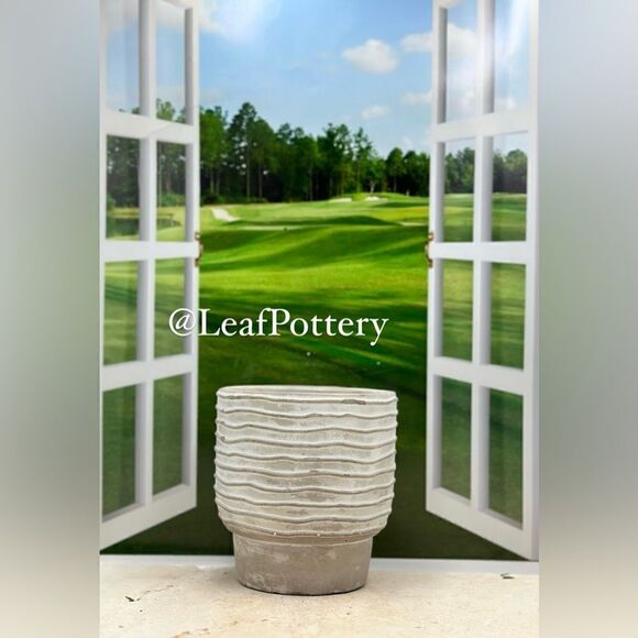 Wavy Gray Concrete Planter Pot without drainage hole - Picture 9 of 9